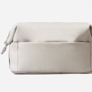 Everlane Makeup/ Toiletry Bag
